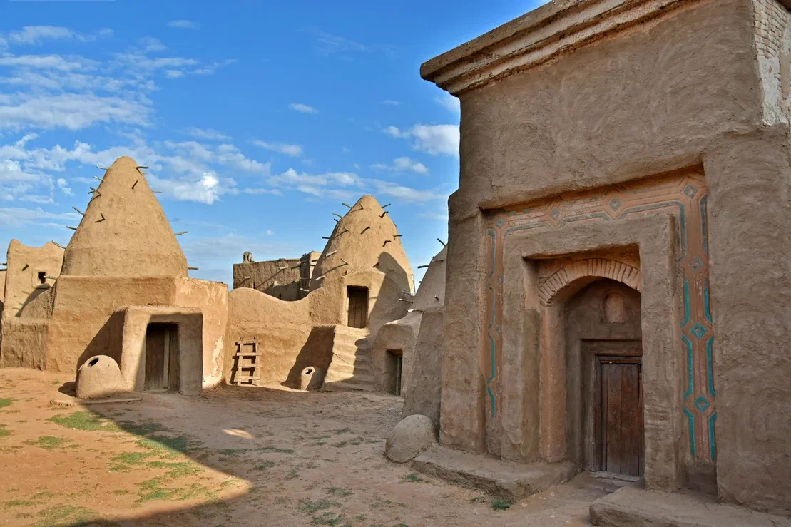 Астрахань - Элиста  -  Сарай Бату -  Долина лотосов (6 дней)