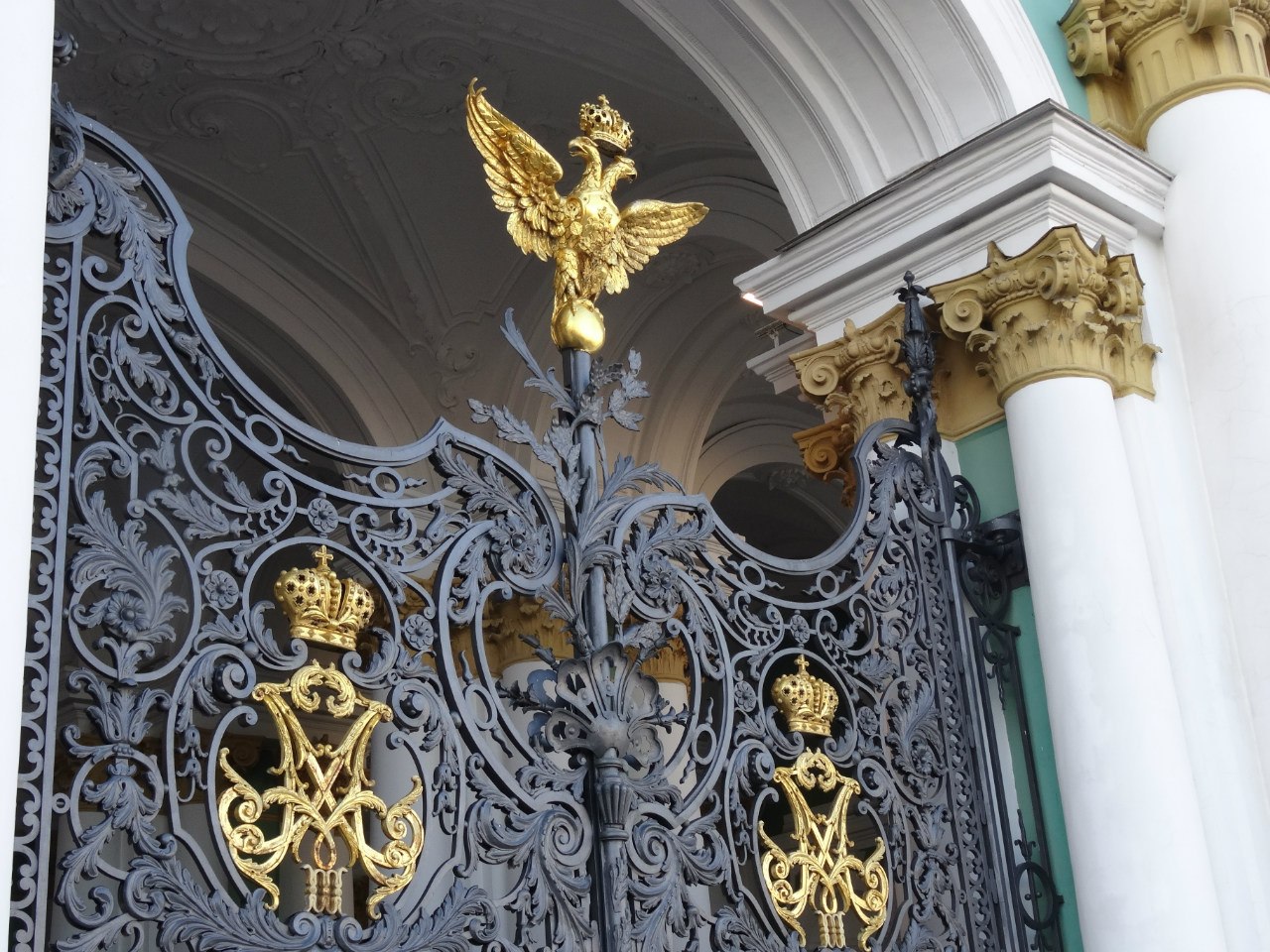 Летний Петербург и Великий Новгород (5 дней)