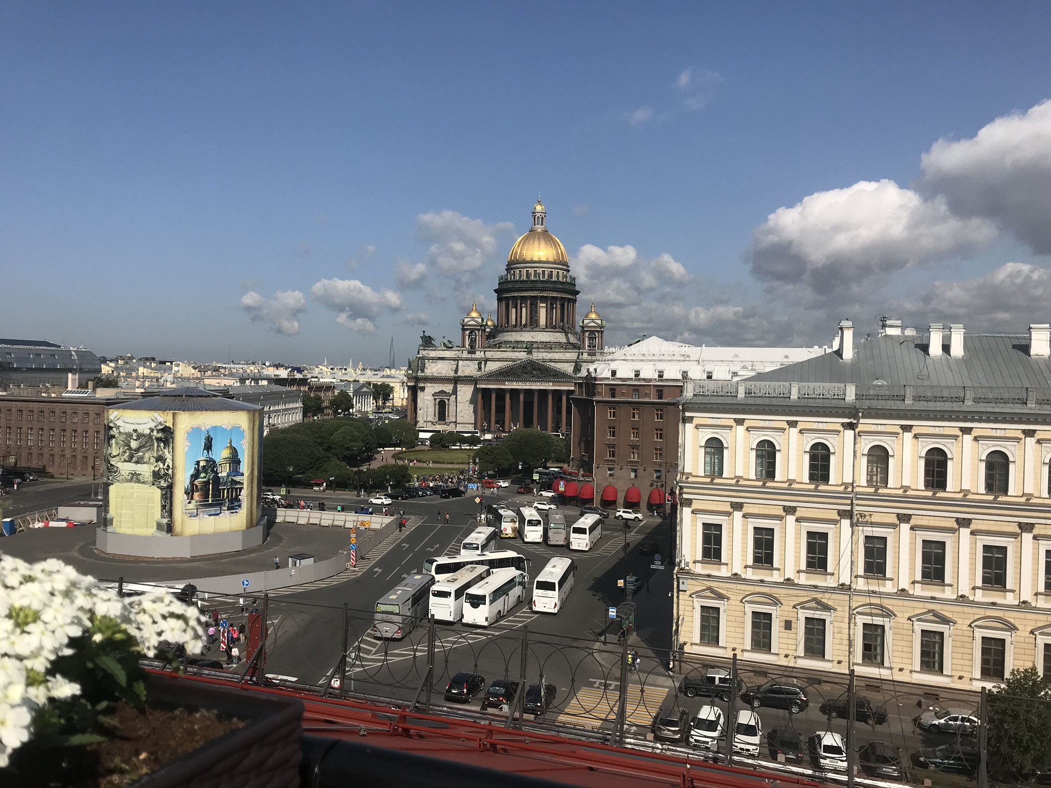 Праздник Победы в Санкт-Петербурге,с одним ночным переездом (4 дня)