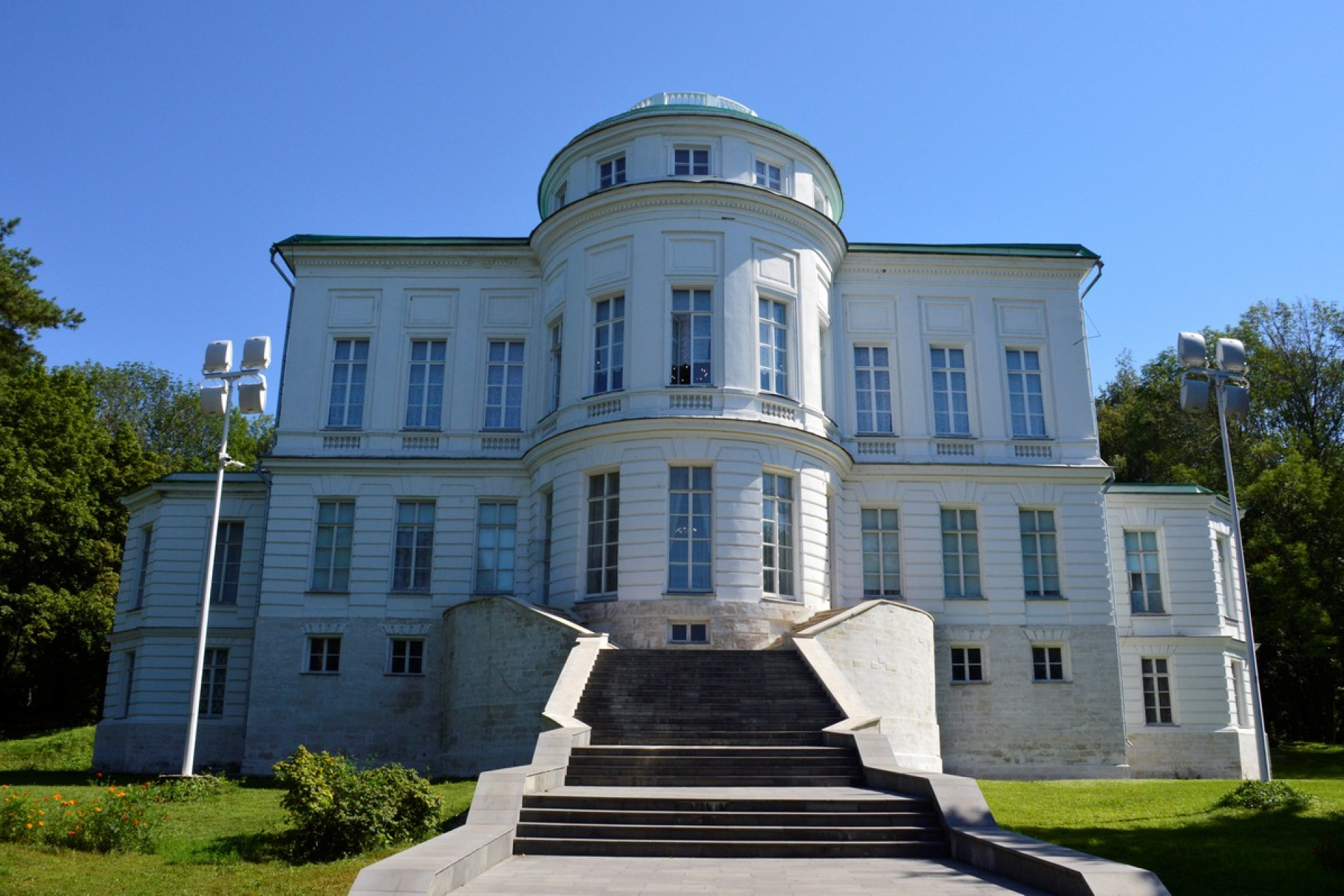 Династия за семью печатями